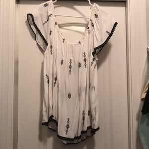 Off shoulder white and black blouse
